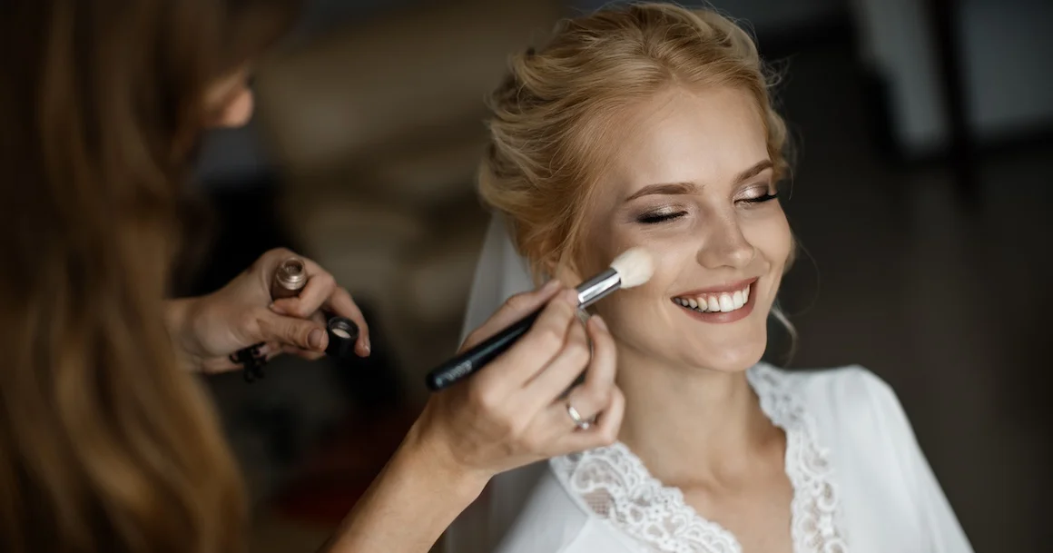 Découvrez nos astuces et conseils pour un maquillage de mariée parfait.
